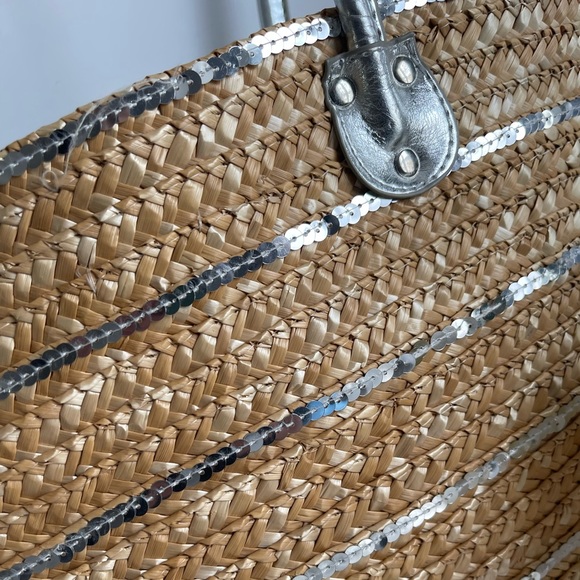 ✨✨Woven design purse✨✨ - Picture 3 of 6